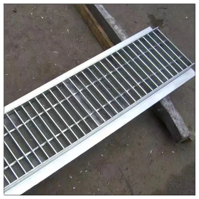Heavy-Duty Steel Grating